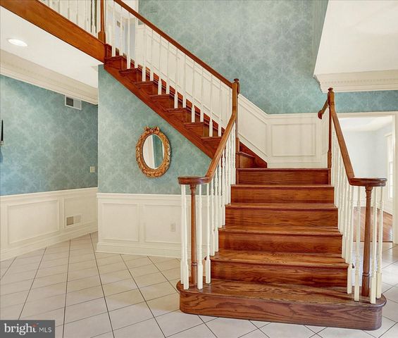 2204 E COVENTRY LN, Enola, PA 17025