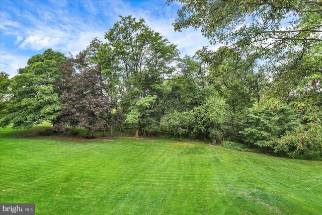 2204 E COVENTRY LN, Enola, PA 17025