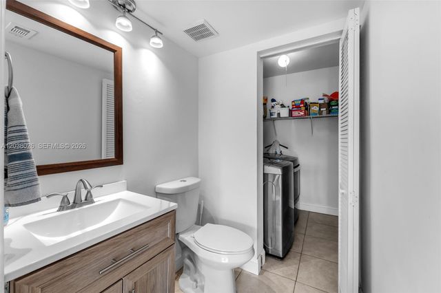 460 NW 86th Place 101, Miami, FL 33126