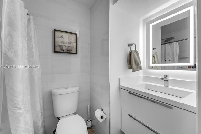 460 NW 86th Place 101, Miami, FL 33126