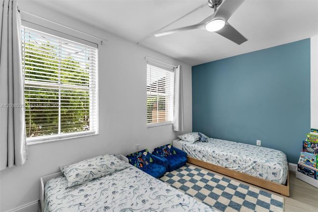 460 NW 86th Place 101, Miami, FL 33126