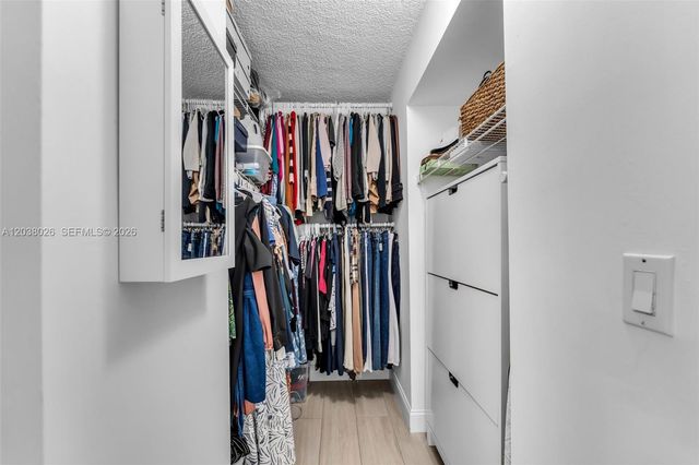 460 NW 86th Place 101, Miami, FL 33126