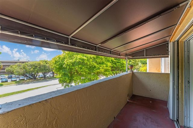460 NW 86th Place 101, Miami, FL 33126