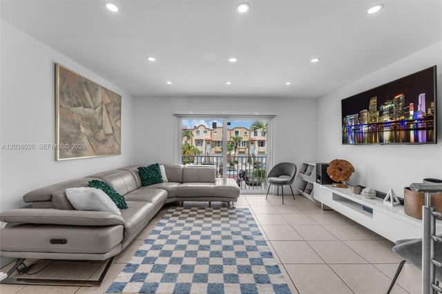 460 NW 86th Place 101, Miami, FL 33126