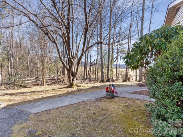 193 Freedom Road, Hendersonville, NC 28792
