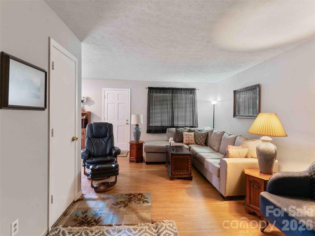 193 Freedom Road, Hendersonville, NC 28792