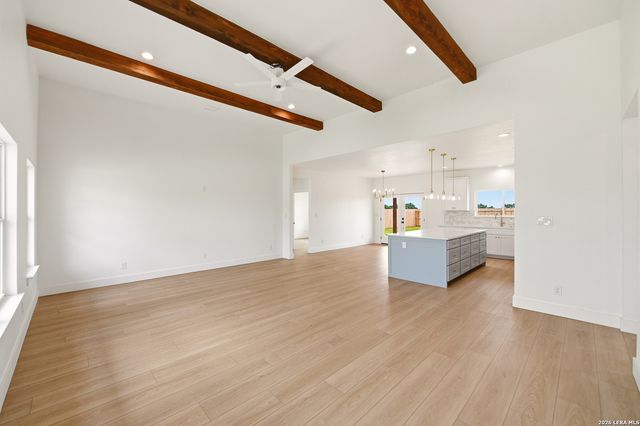 617 34th Street, Hondo, TX 78861