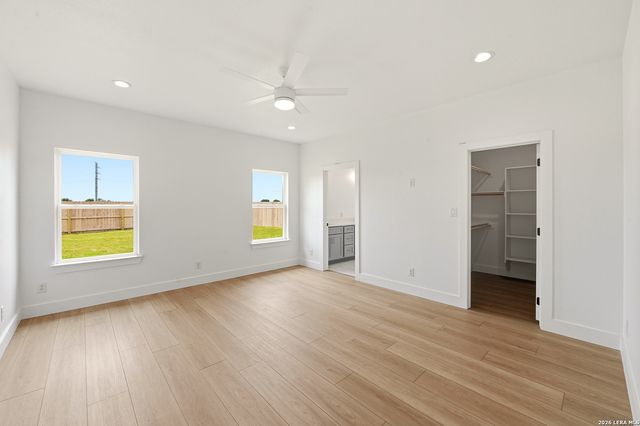 617 34th Street, Hondo, TX 78861
