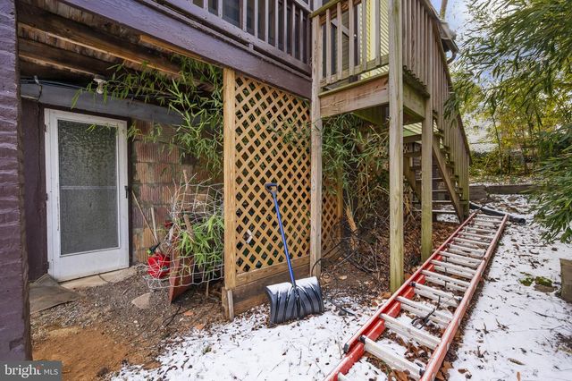 5521 CHARLES ST, Bethesda, MD 20814