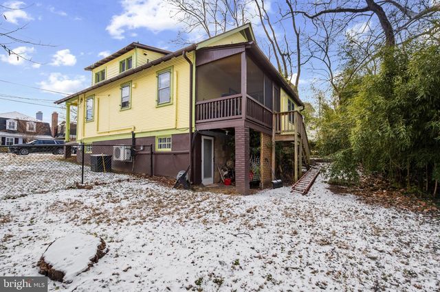 5521 CHARLES ST, Bethesda, MD 20814