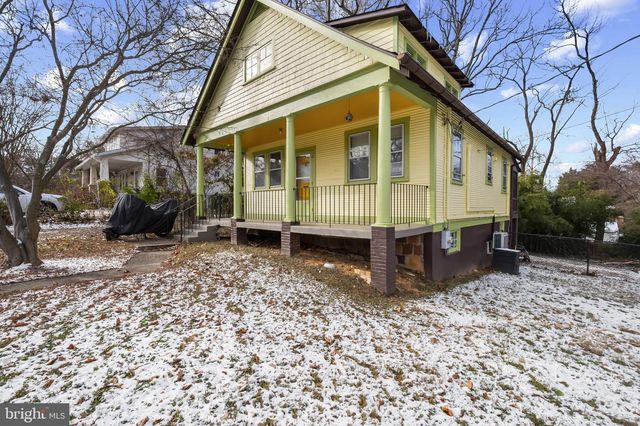 5521 CHARLES ST, Bethesda, MD 20814