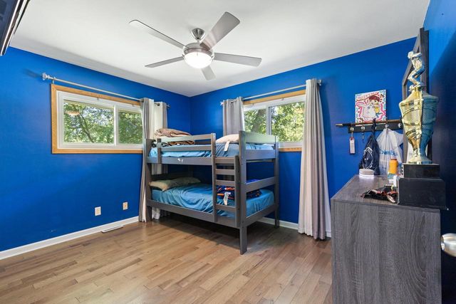 3290 S Johnson ROAD, New Berlin, WI 53146