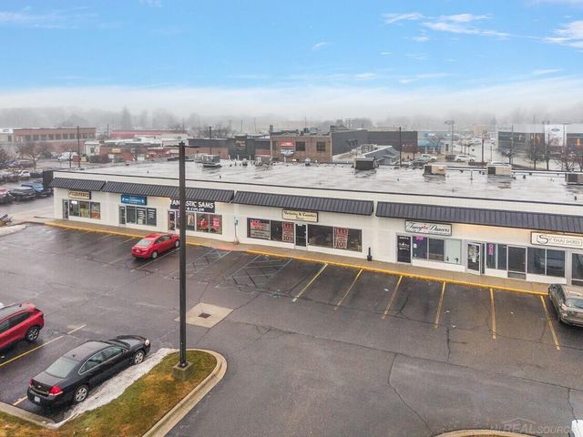 23515 Nine Mack Drive, St Clair Shores, MI 48080