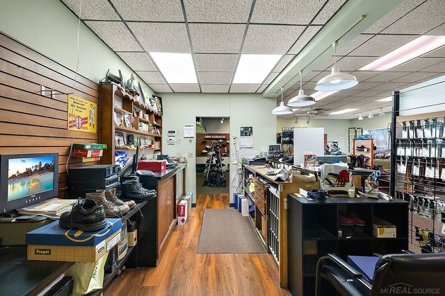 23515 Nine Mack Drive, St Clair Shores, MI 48080