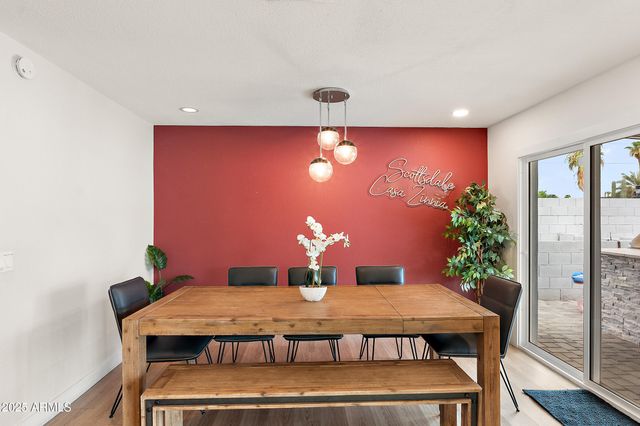 8602 E MITCHELL Drive, Scottsdale, AZ 85251