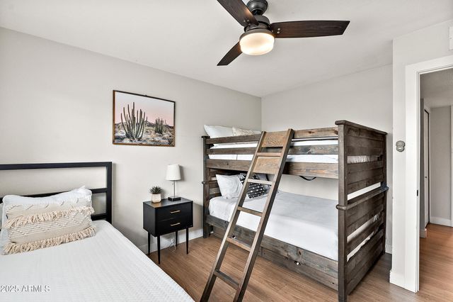 8602 E MITCHELL Drive, Scottsdale, AZ 85251