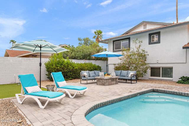 8602 E MITCHELL Drive, Scottsdale, AZ 85251