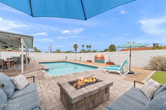 8602 E MITCHELL Drive, Scottsdale, AZ 85251