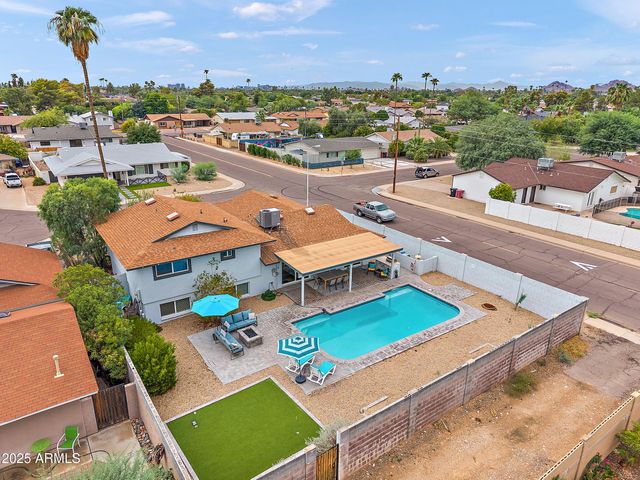 8602 E MITCHELL Drive, Scottsdale, AZ 85251