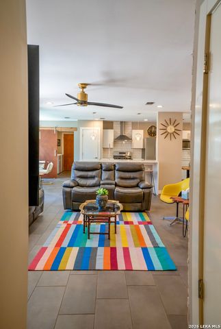 9117 Oak Downs, San Antonio, TX 78230