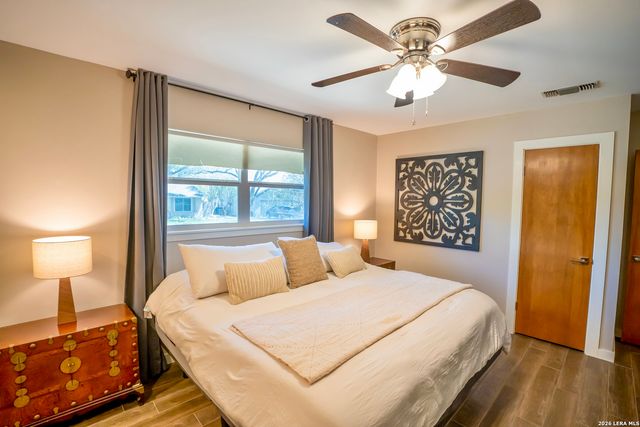 9117 Oak Downs, San Antonio, TX 78230