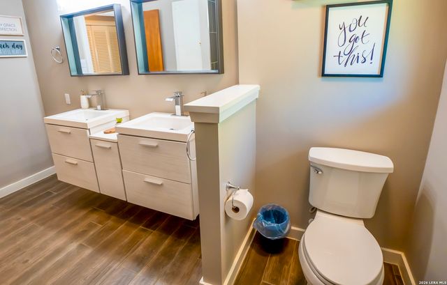 9117 Oak Downs, San Antonio, TX 78230