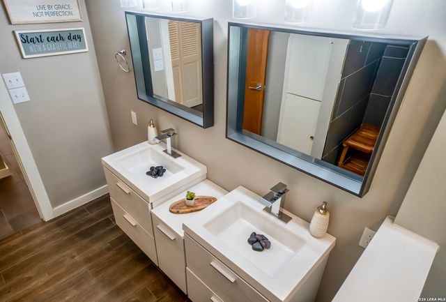 9117 Oak Downs, San Antonio, TX 78230