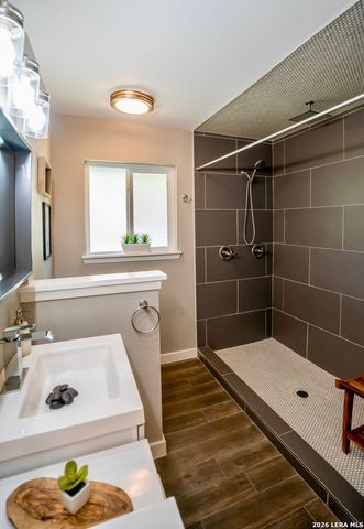 9117 Oak Downs, San Antonio, TX 78230