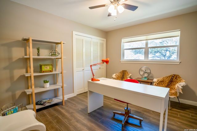 9117 Oak Downs, San Antonio, TX 78230