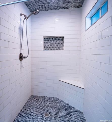 9117 Oak Downs, San Antonio, TX 78230