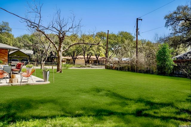 9117 Oak Downs, San Antonio, TX 78230