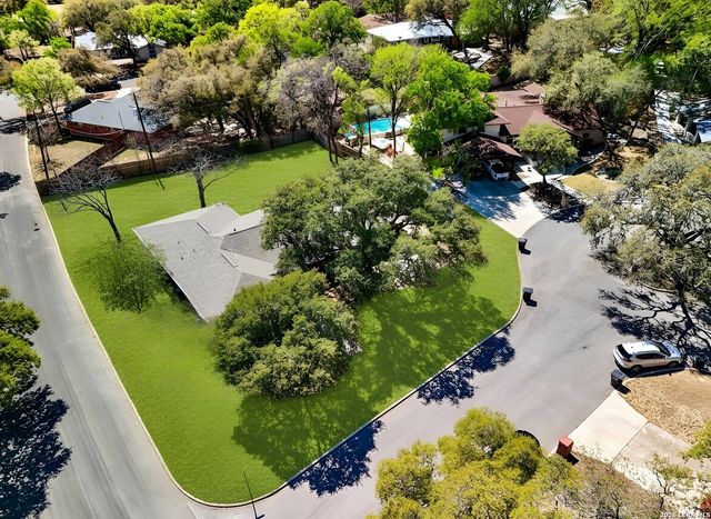 9117 Oak Downs, San Antonio, TX 78230