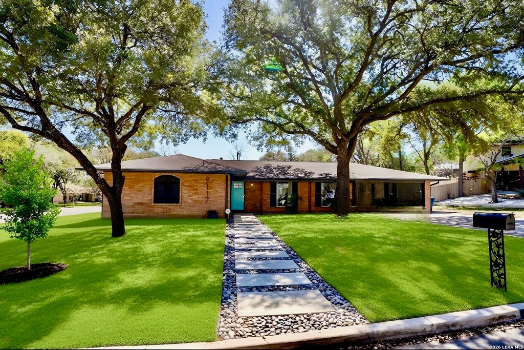 9117 Oak Downs, San Antonio, TX 78230