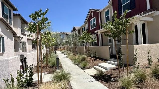 4273 E Carmel Privado, Ontario, CA 91761