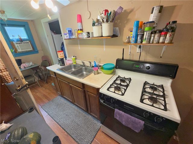 1921 Smithfield Street, East Liverpool, OH 43920