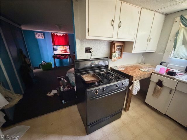 1921 Smithfield Street, East Liverpool, OH 43920