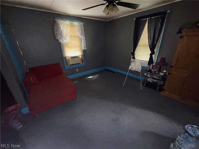 1921 Smithfield Street, East Liverpool, OH 43920