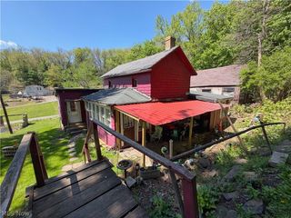 1921 Smithfield Street, East Liverpool, OH 43920