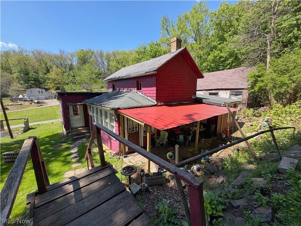 1921 Smithfield Street, East Liverpool, OH 43920