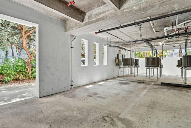 630 85th St 104, Miami Beach, FL 33141