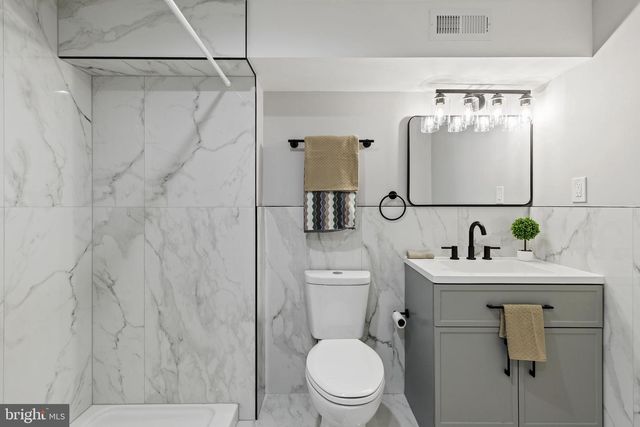 2245 E PRESTON ST, Baltimore, MD 21213