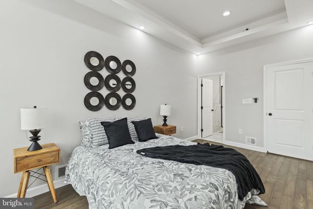 2245 E PRESTON ST, Baltimore, MD 21213