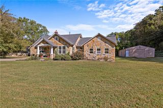 10198 Sugar Creek Road, Bentonville, AR 72712