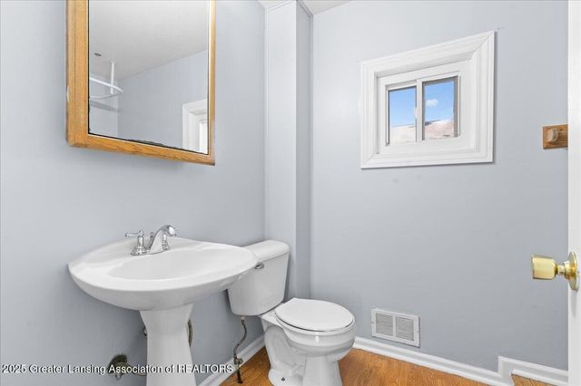 620 N Foster Avenue, Lansing, MI 48912