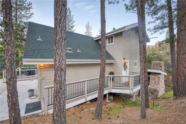 37748 Marina View Drive, Bass Lake, CA 93604