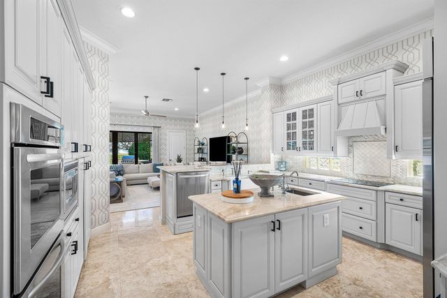 8988 Stone Pier Drive, Boynton Beach, FL 33472