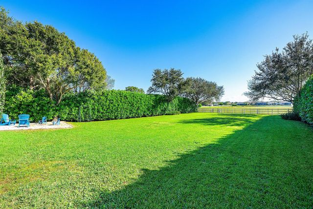 8988 Stone Pier Drive, Boynton Beach, FL 33472