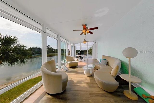 2106 PELICAN COURT, Tarpon Springs, FL 34689