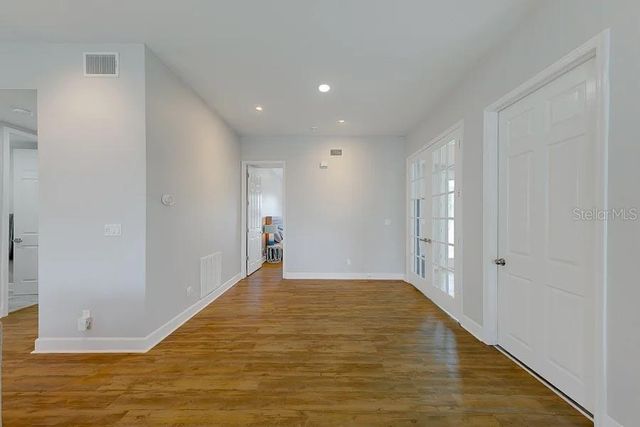 2106 PELICAN COURT, Tarpon Springs, FL 34689