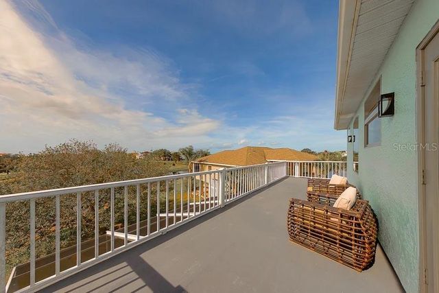 2106 PELICAN COURT, Tarpon Springs, FL 34689